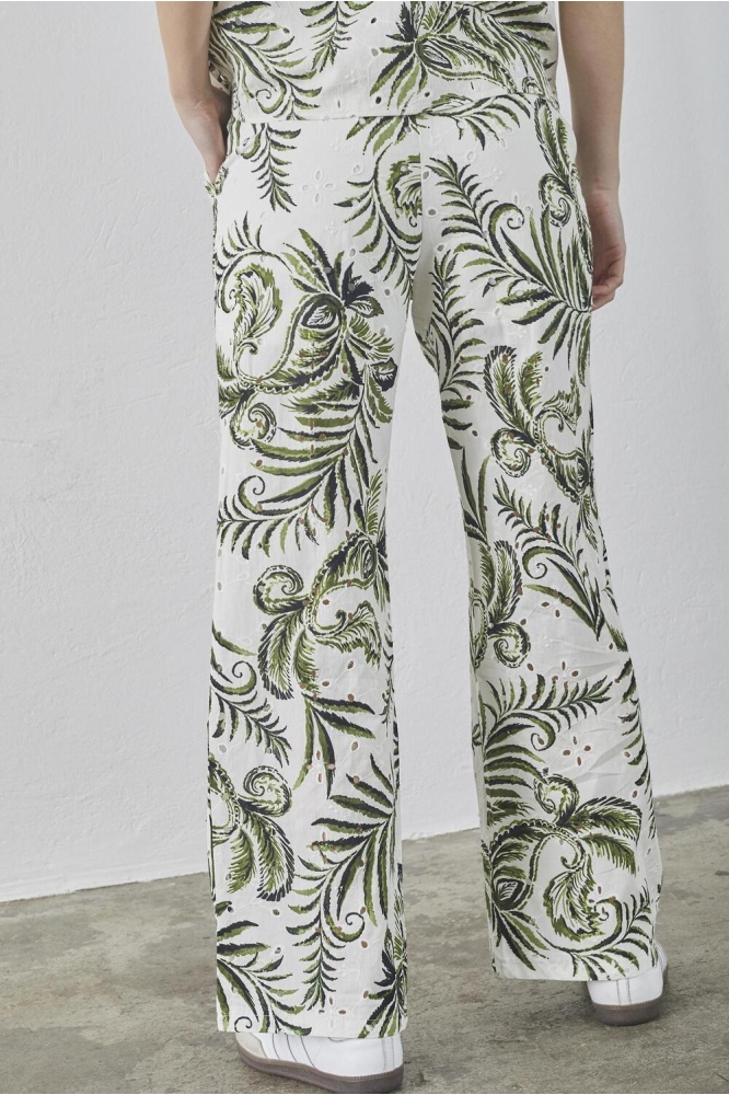 SisterS point beige dames broek | Model achteraanzicht