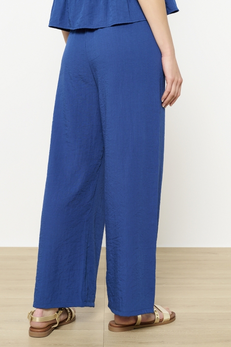 LolaLiza blauwe dames broek | Model achteraanzicht
