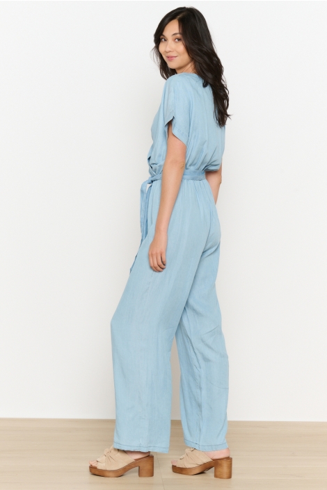 LolaLiza blauwe dames jumpsuit | Model zijaanzicht