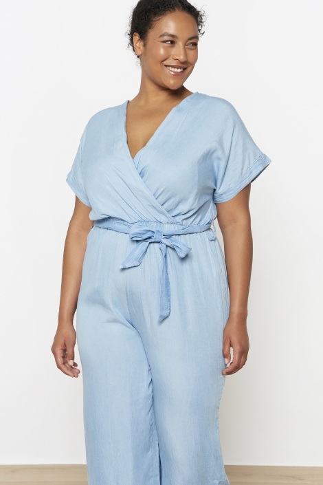 LolaLiza blauwe dames jumpsuit | Close up