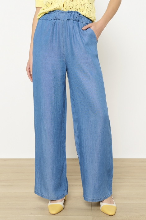 LolaLiza blauwe dames broek | Model vooraanzicht