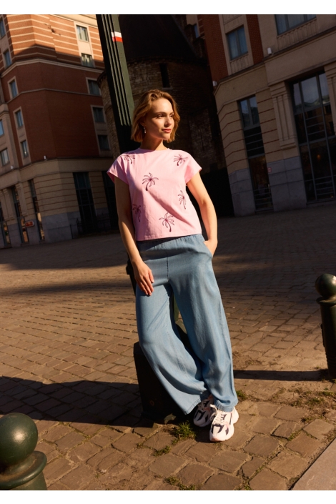 LolaLiza blauwe dames broek | Sfeerbeeld, In situatie