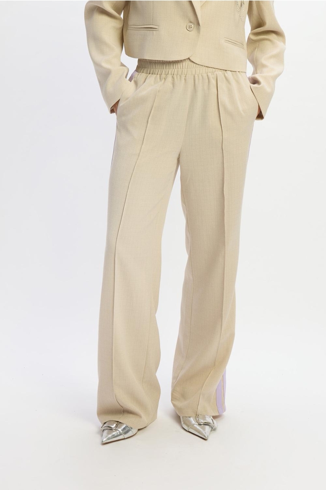 Refined Department beige dames broek | Model vooraanzicht