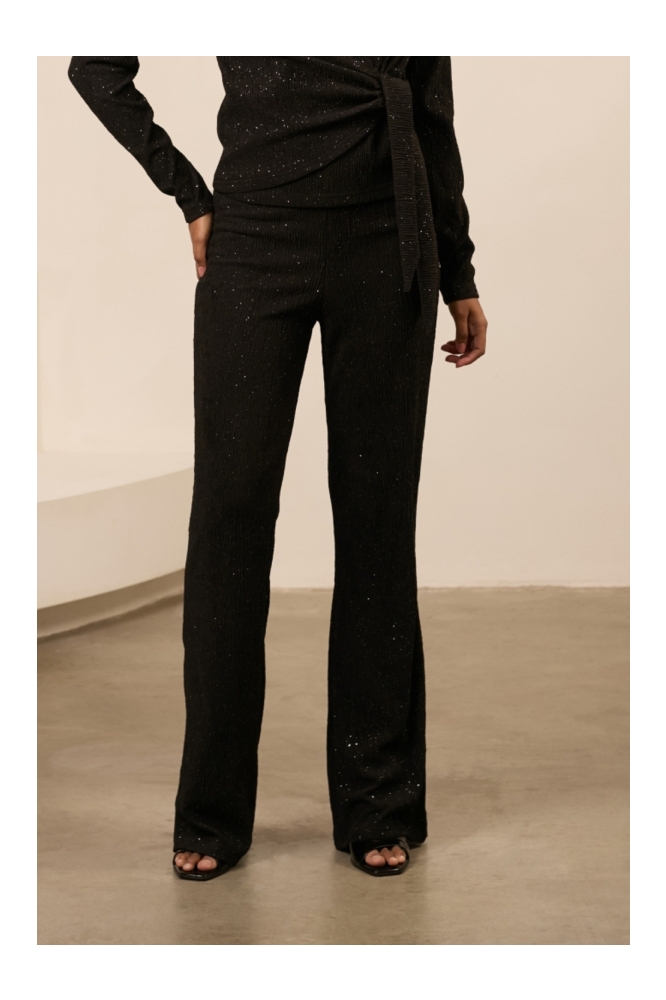 Lofty Manner zwarte dames broek | Model vooraanzicht