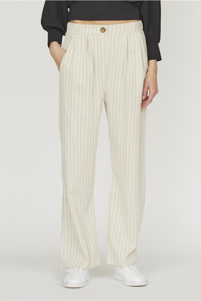 SisterS point beige dames broek | Model vooraanzicht
