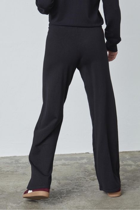 SisterS point zwarte dames broek | Model achteraanzicht