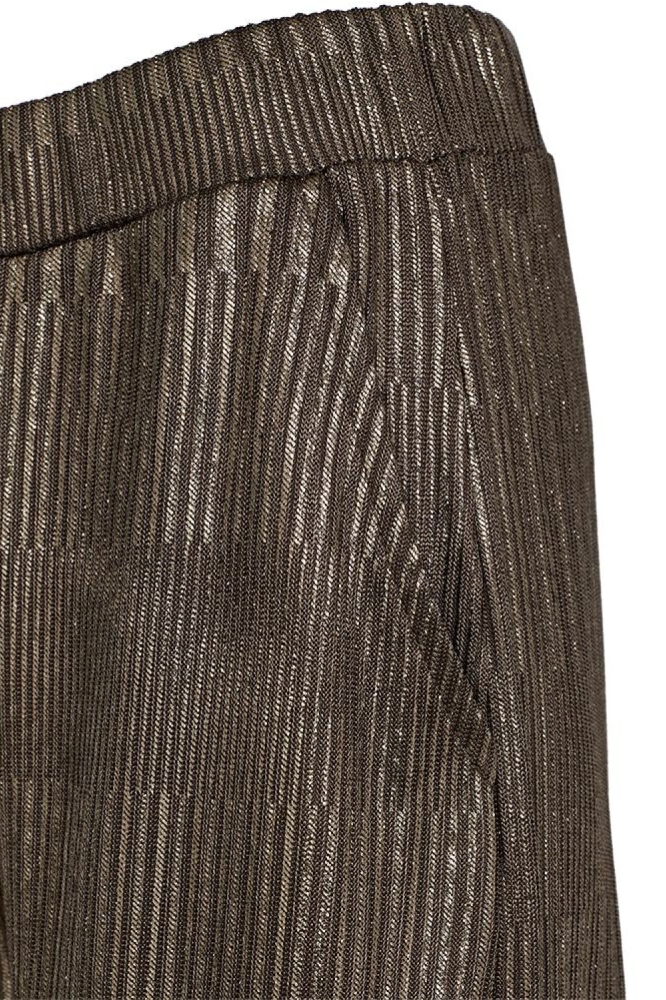 Freequent koperen dames broek | Close up