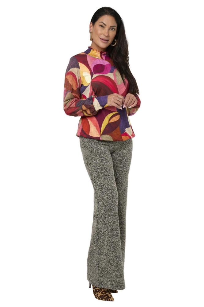 Tessa Koops zwarte dames broek | Model