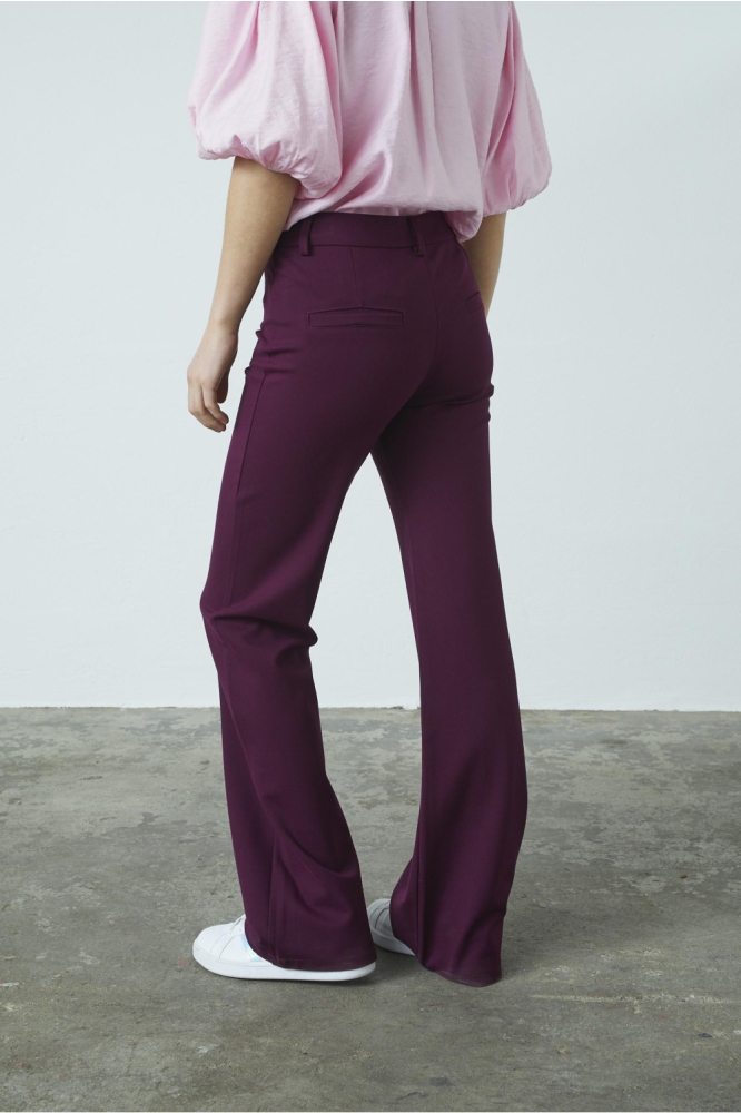 SisterS point bordeaux dames broek | Model achteraanzicht