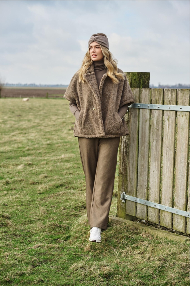 C&S The Label groene dames broek | Sfeerbeeld, In situatie
