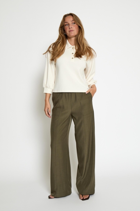 Peppercorn groene dames broek | Model