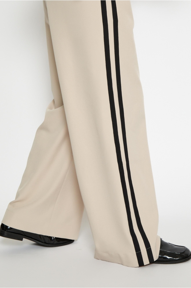 Minus ecru dames broek | Close up