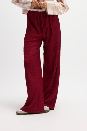 Refined Department Broek MARA KNITTED RELAXED WIDE PANTS R2509158745 BORDEAUX