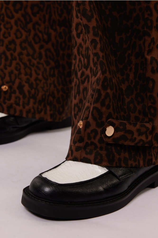 Fluresk bruine dames broek | Close up