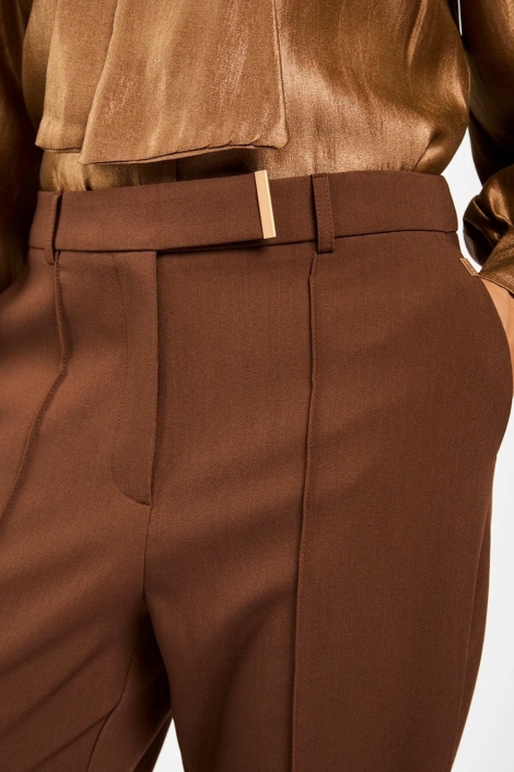 Aaiko bruine dames broek | Close up