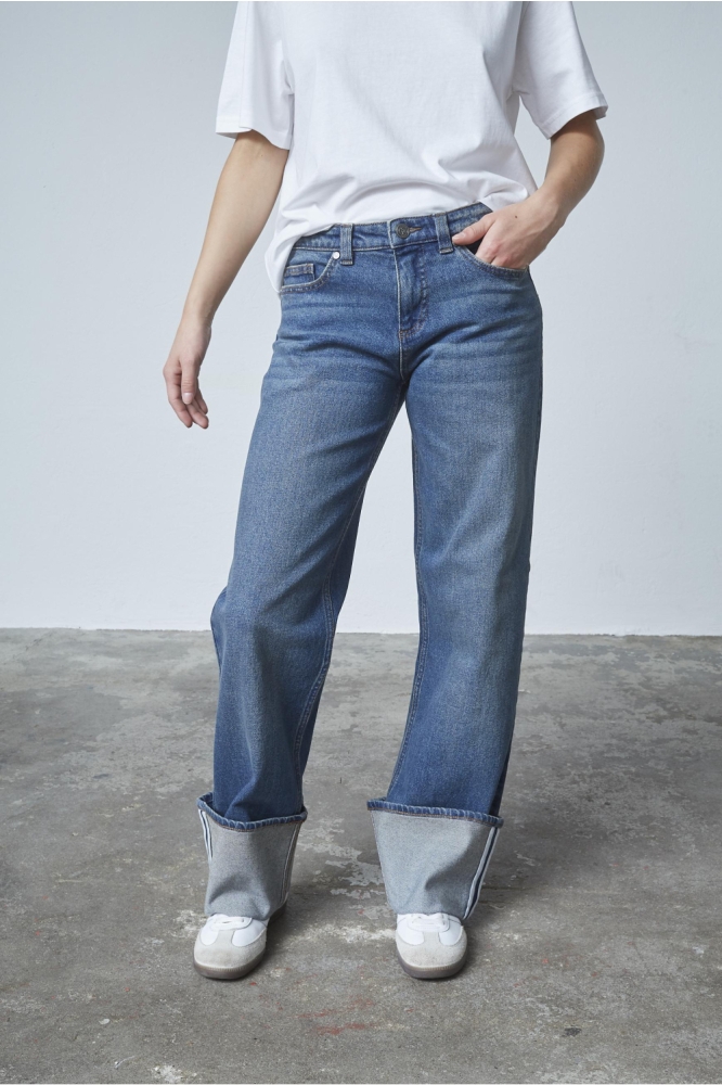SisterS point blauwe dames jeans | Model vooraanzicht