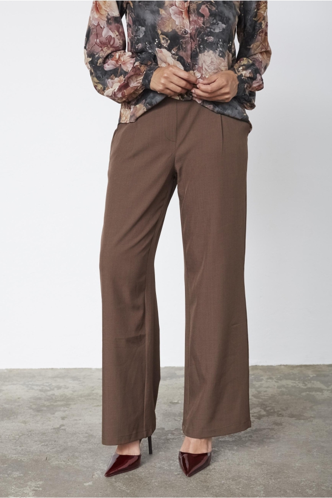 SisterS point bruine dames broek | Model vooraanzicht