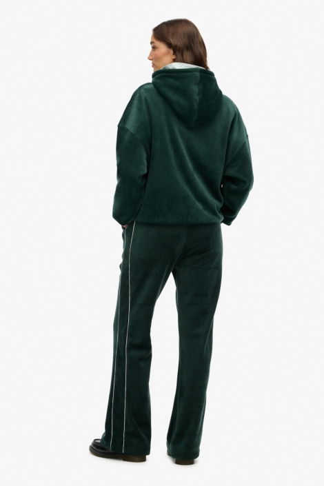 Superdry groene dames broek | Model achteraanzicht