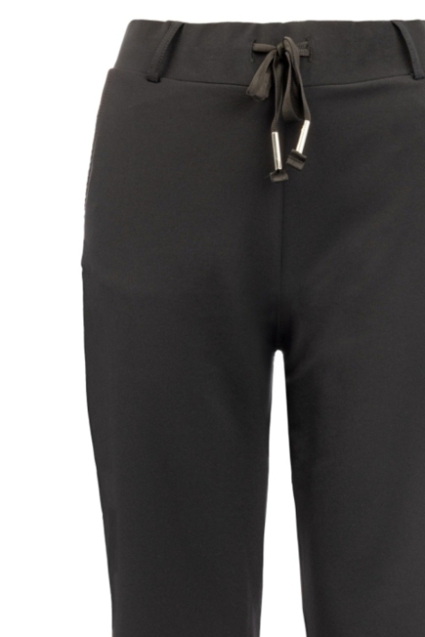 TQ Amsterdam zwarte dames broek | Close up