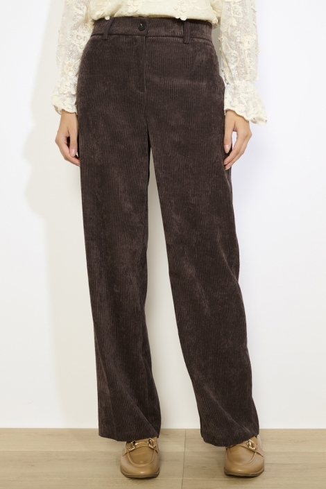 LolaLiza bruine dames broek | Model vooraanzicht