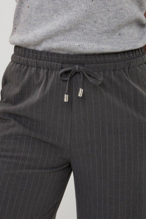 EsQualo grijze dames broek | Close up