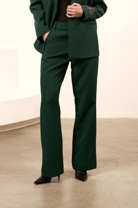 Lofty Manner groene dames broek | Model vooraanzicht