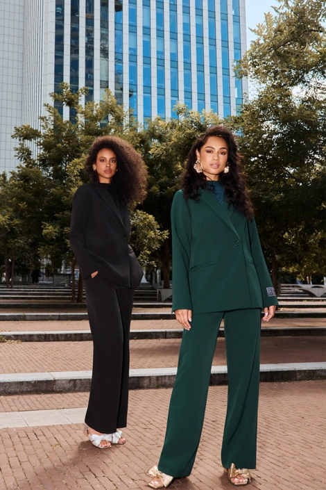 Lofty Manner groene dames broek | Sfeerbeeld, In situatie