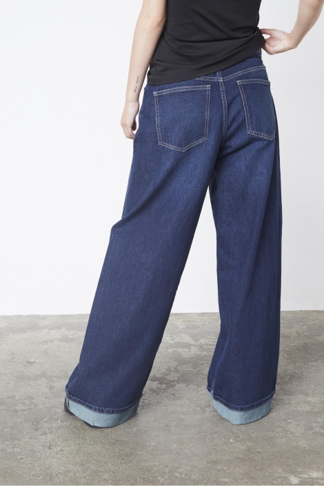 SisterS point blauwe dames jeans | Model achteraanzicht