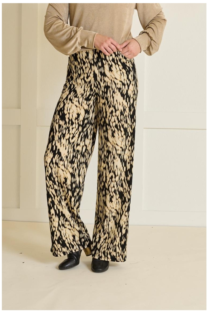 FOS Amsterdam camel dames broek | Model vooraanzicht