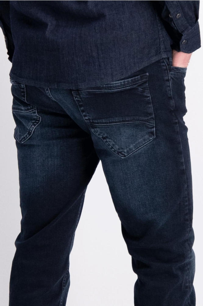 Cars blauwe heren jeans | Close up