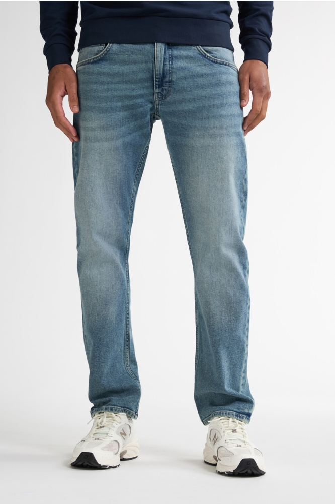 Petrol Industries blauwe heren jeans | Model vooraanzicht