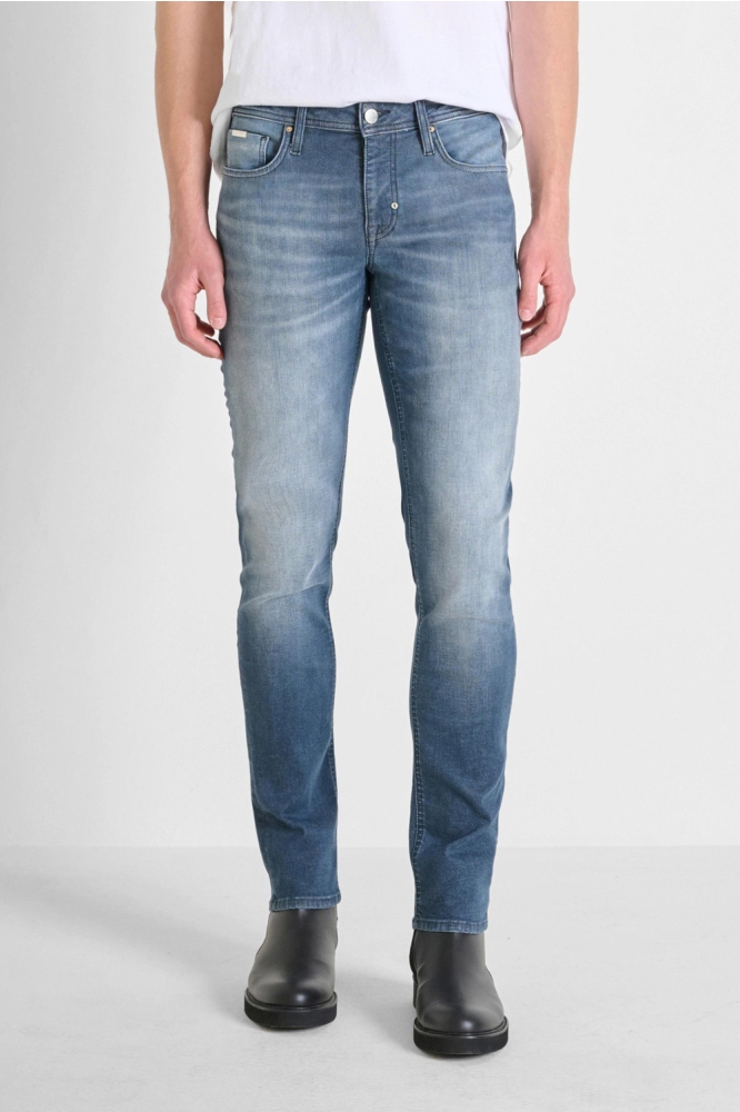 Antony Morato blauwe heren jeans | Model vooraanzicht