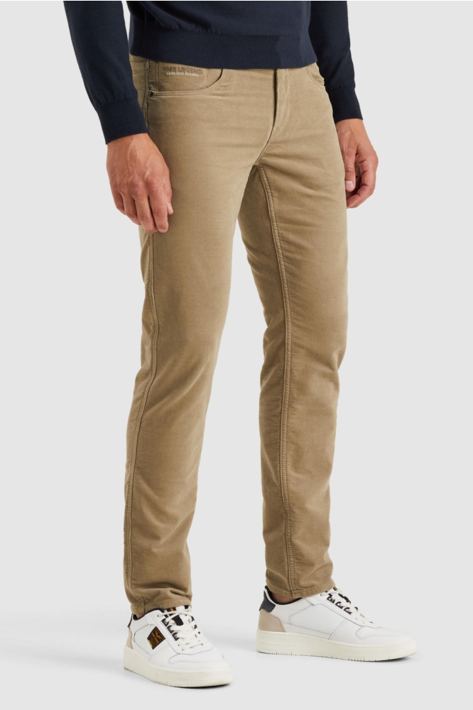 PME legend camel heren broek | Model zijaanzicht