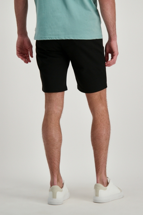 Cars zwarte heren korte broek | Model achteraanzicht