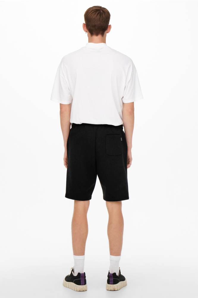 Only & Sons zwarte heren korte broek | Model achteraanzicht