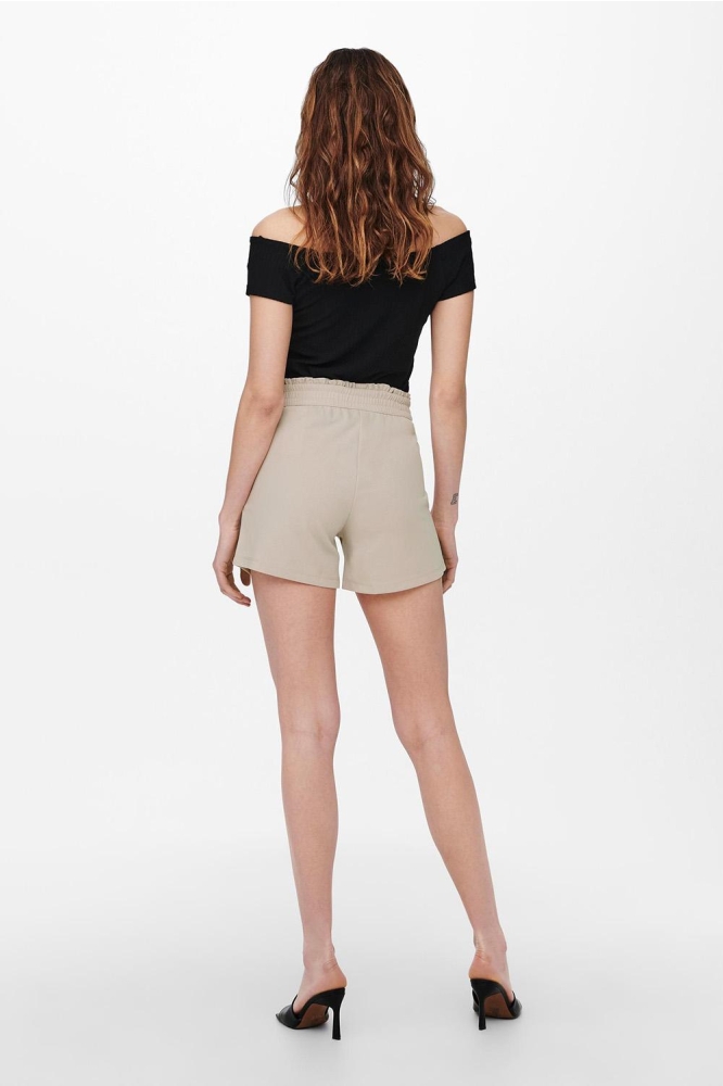Jacqueline de Yong beige dames korte broek | Model achteraanzicht