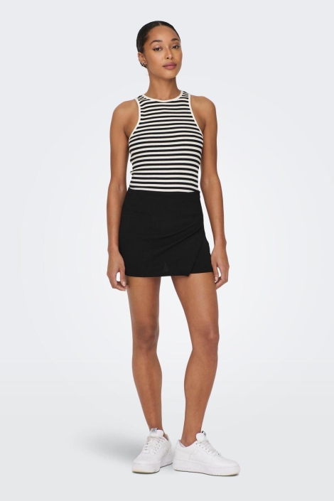 Jacqueline de Yong zwarte dames korte broek | Model