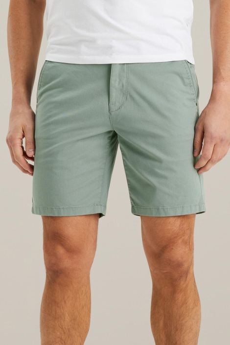 Vanguard groene heren korte broek | Model vooraanzicht