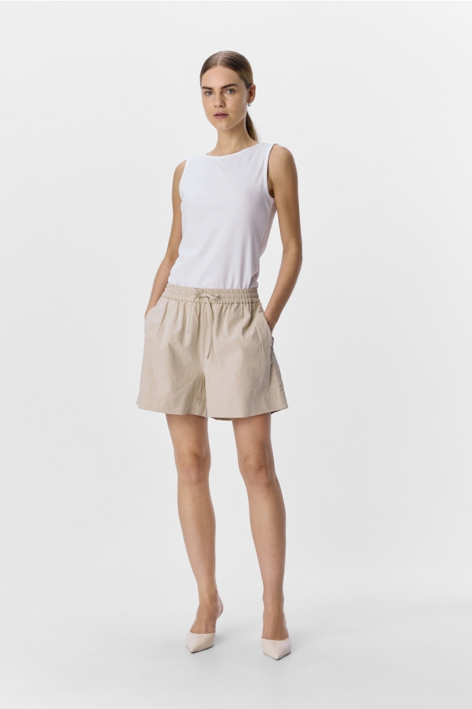 Object beige dames korte broek | Model