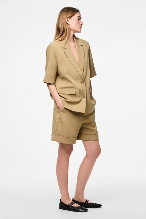 Pieces camel dames korte broek | Model