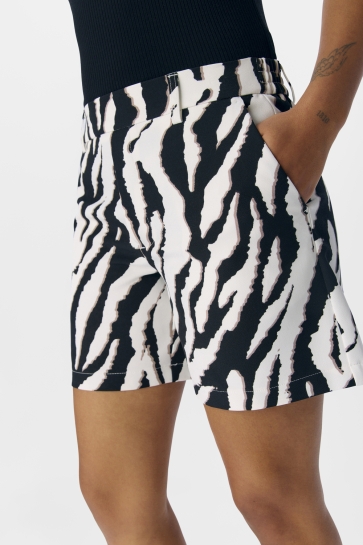 Object Broek OBJALBA LISA WIDE SHORTS PRINT DIV 23047200 SANDSHELL/BLACK ZEBRA