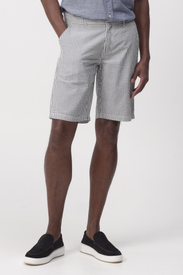 Campbell Broek SEERFORD SHORT 096110 1003 WHITE STREEP