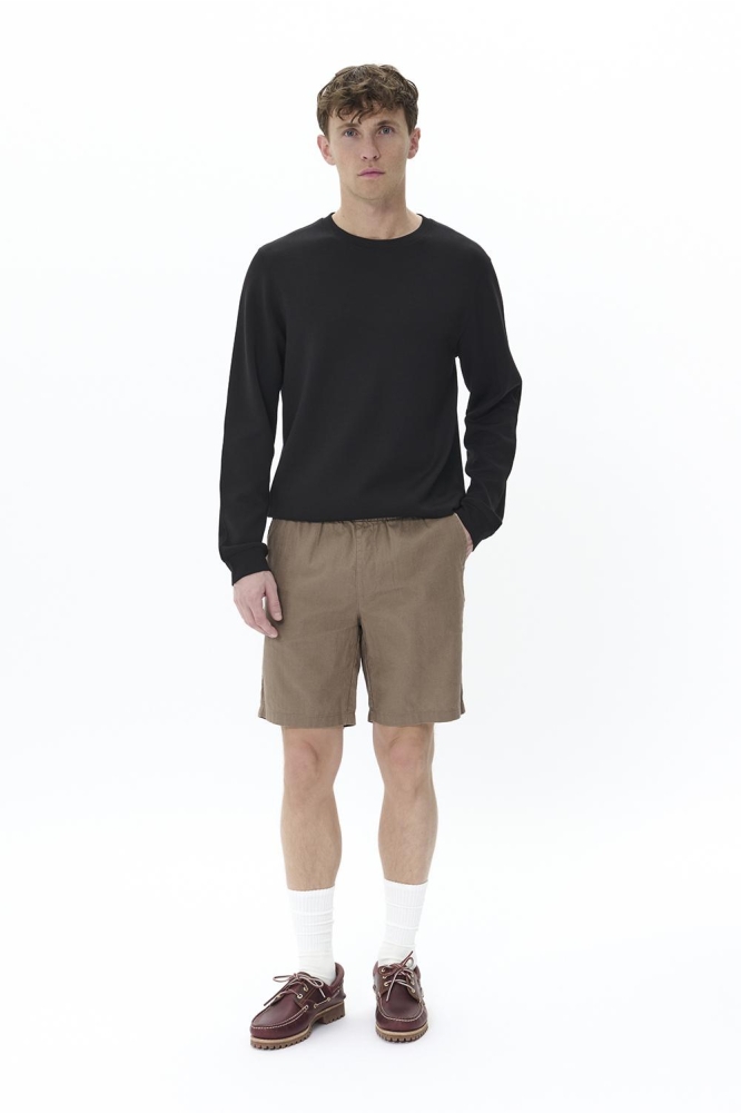 Matinique bruine heren korte broek | Model