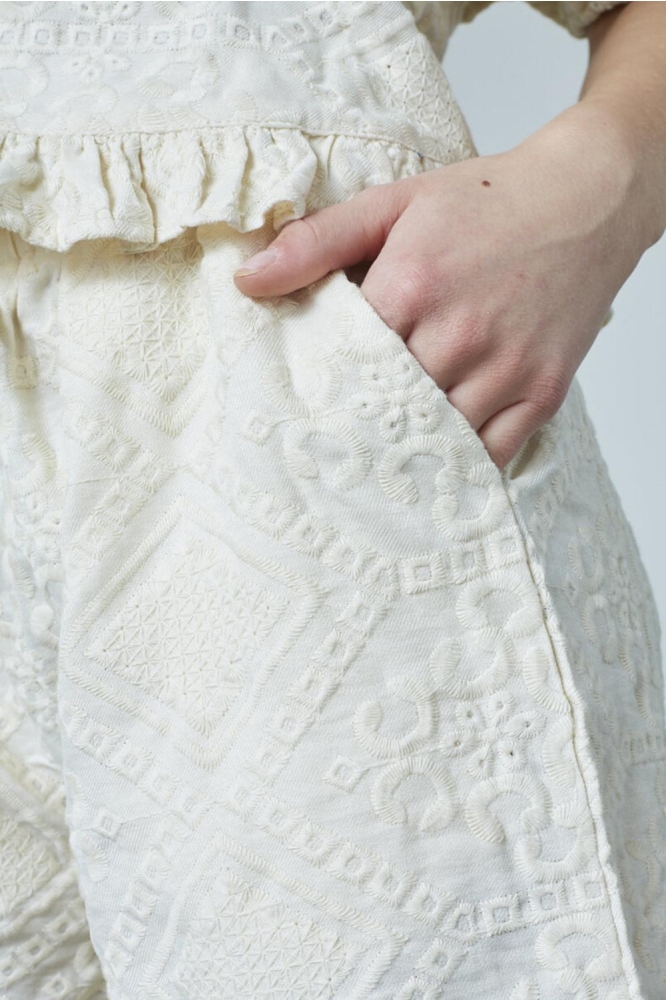 SisterS point beige dames korte broek | Close up