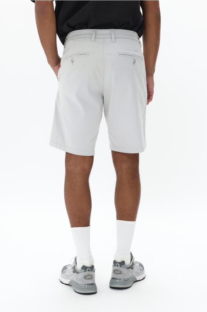Matinique grijze heren korte broek | Model achteraanzicht