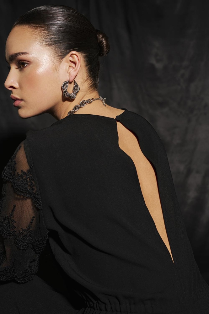 Kaffe zwarte dames jumpsuit | Sfeerbeeld, In situatie