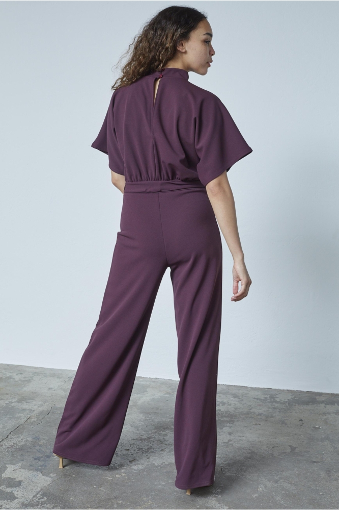 SisterS point bordeaux dames jumpsuit | Model achteraanzicht
