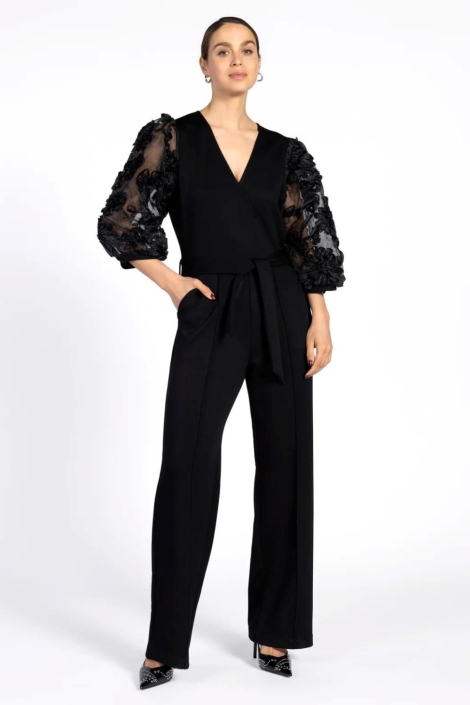 Aaiko zwarte dames jumpsuit | Model vooraanzicht