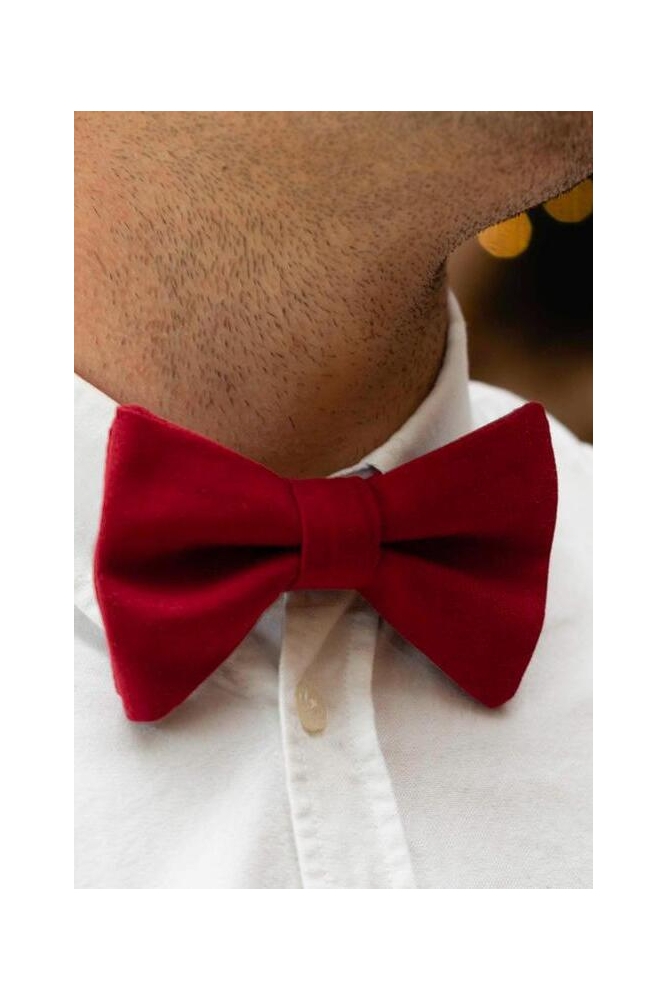 Strickie bordeaux heren accessoire | Model vooraanzicht