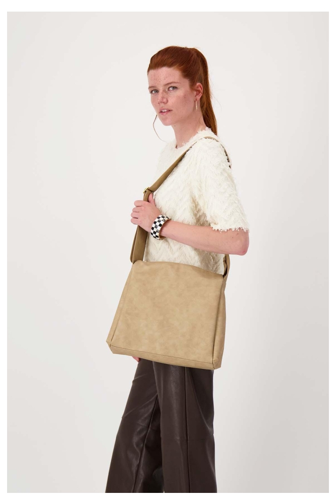 Zusss taupe dames tas | Model vooraanzicht